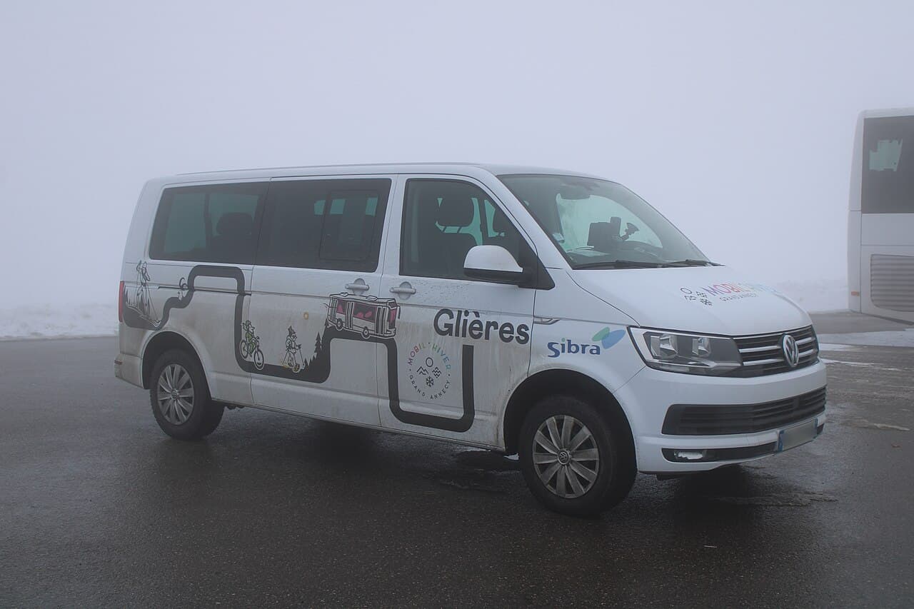 Volkswagen Caravelle, foto 1 de 3