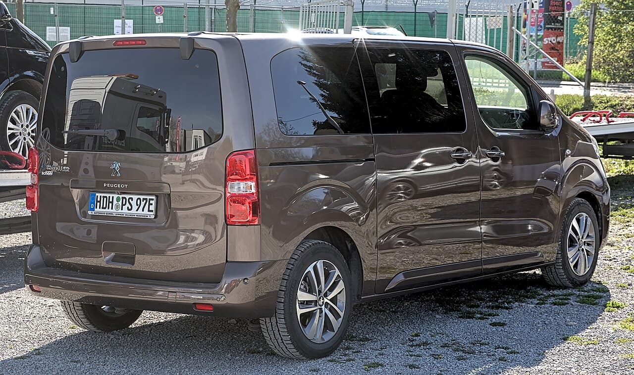 Peugeot e-Traveller, foto 1 de 2