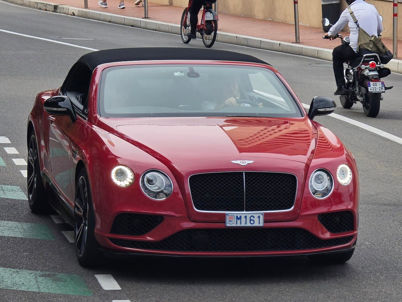 Bentley Continental GTC, foto 1 de 3