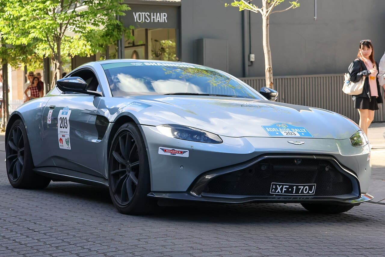 Aston Martin Vantage