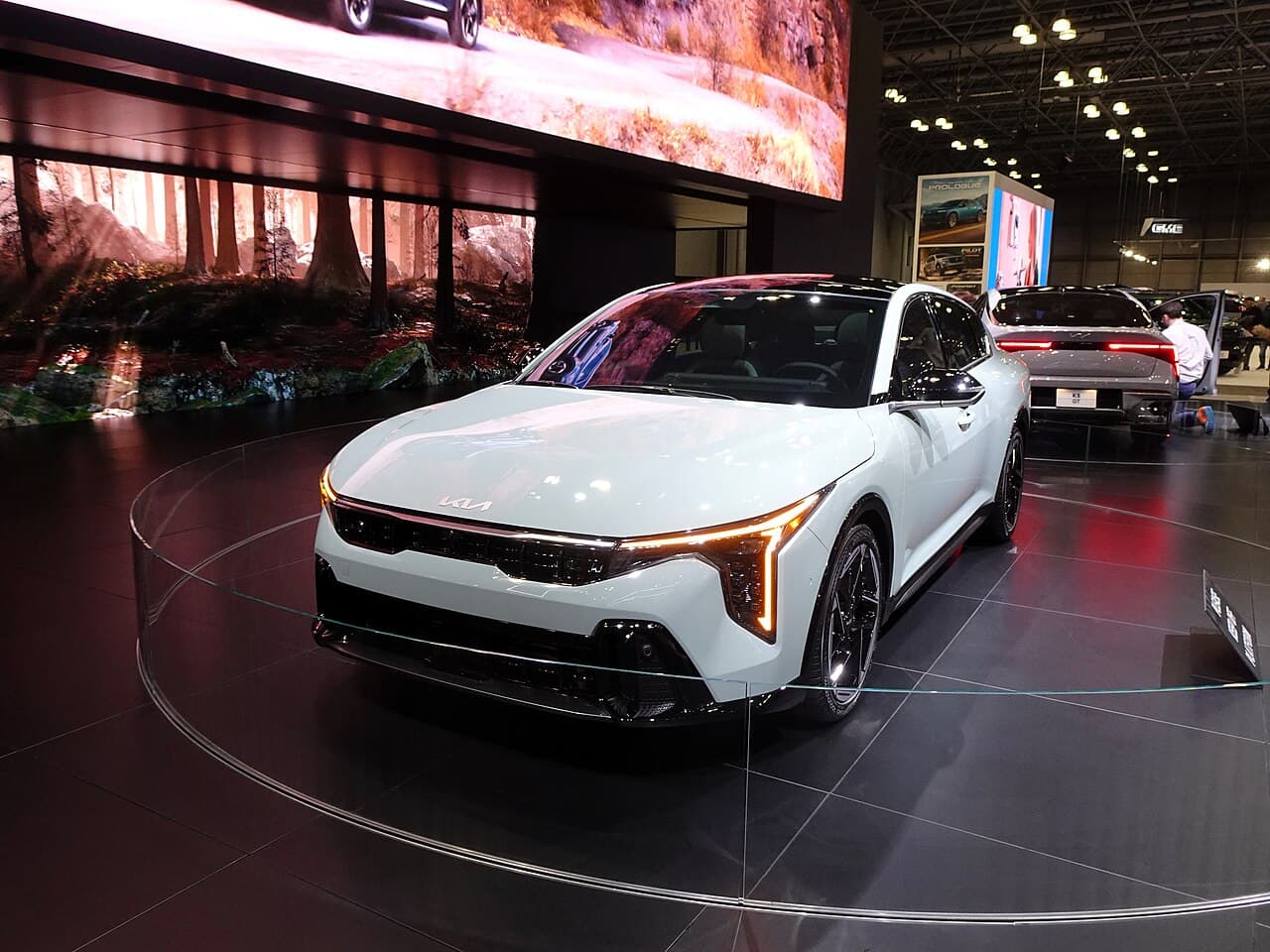 KIA K4, foto 1 de 3