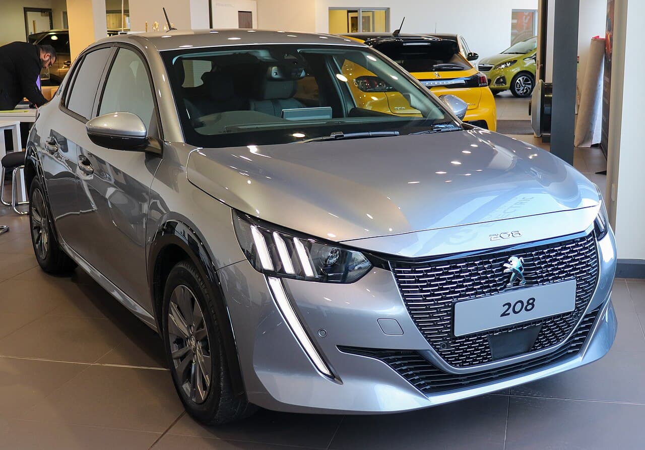 Peugeot e-208, foto 1 de 3