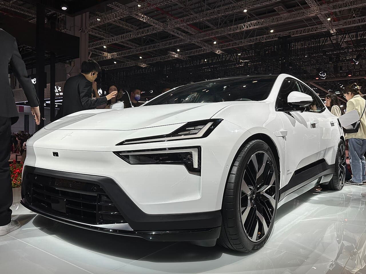 Polestar 4 coupé
