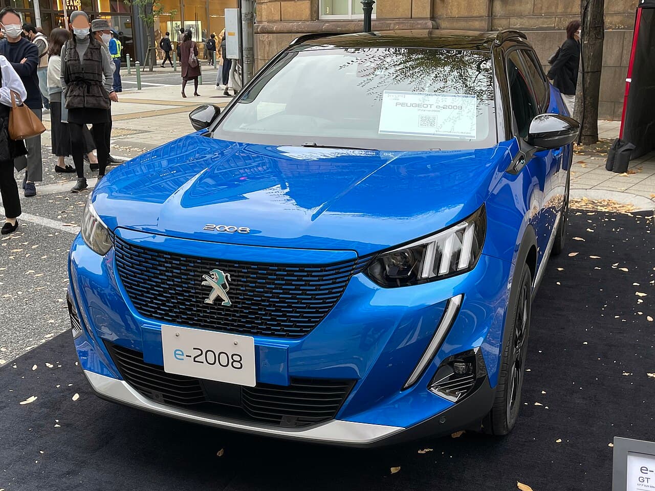 Peugeot e-2008, foto 1 de 3