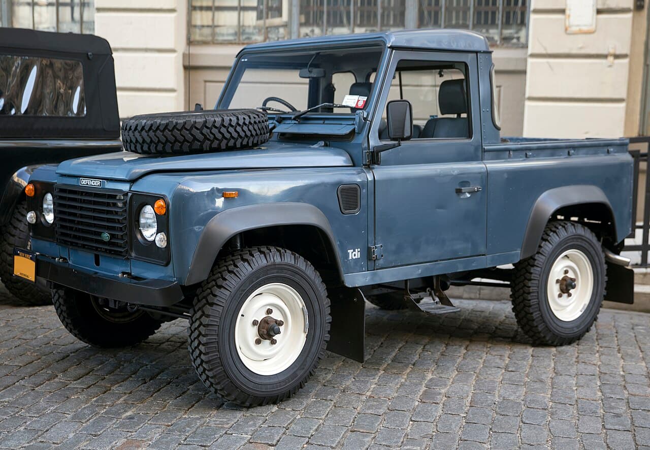 Land Rover Defender 90
