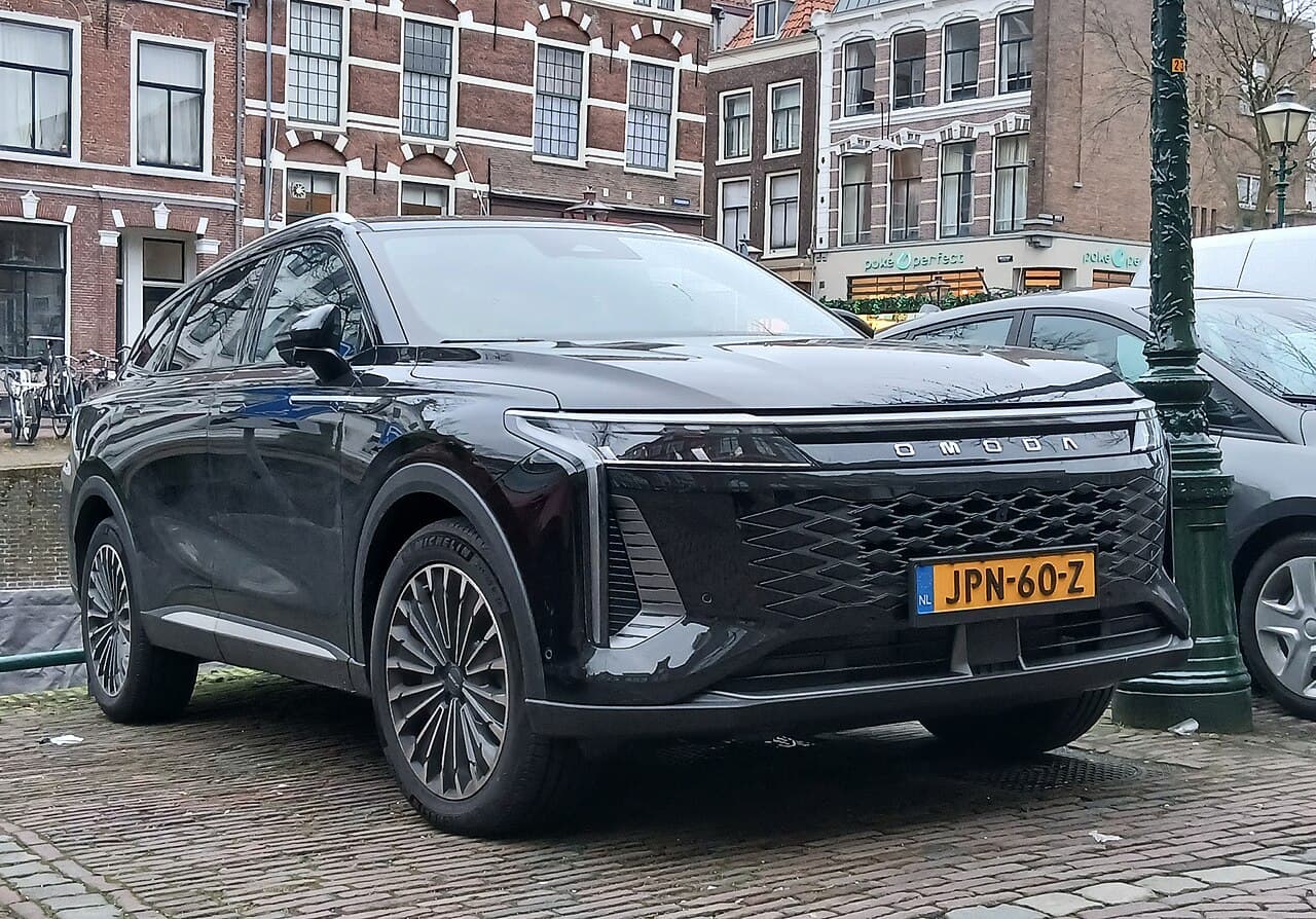 Omoda 9