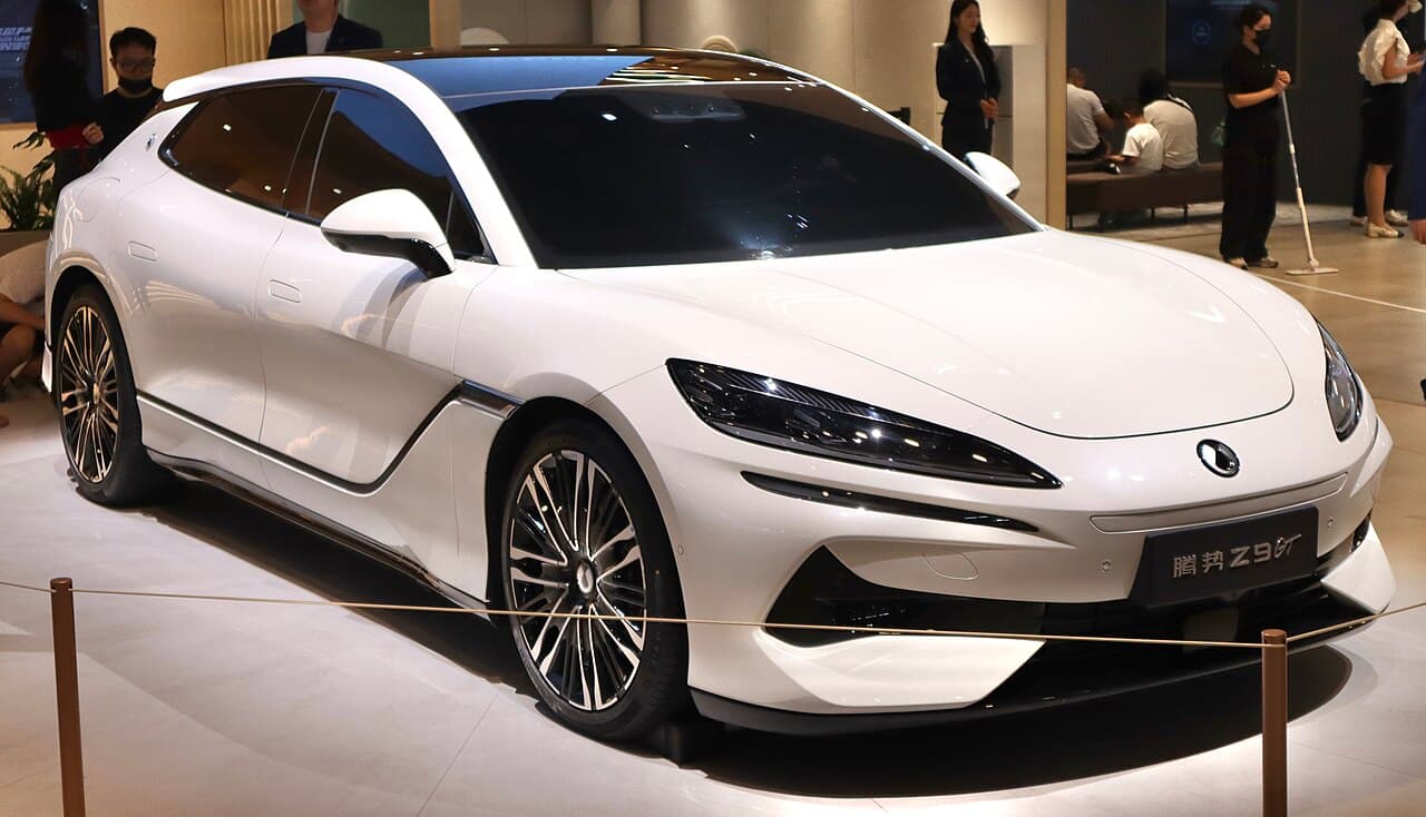 Denza Z9GT