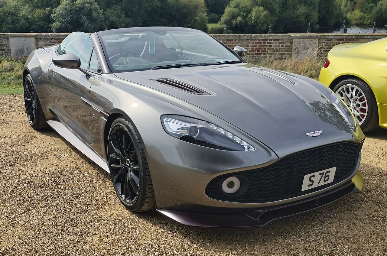 Aston Martin Vanquish Volante
