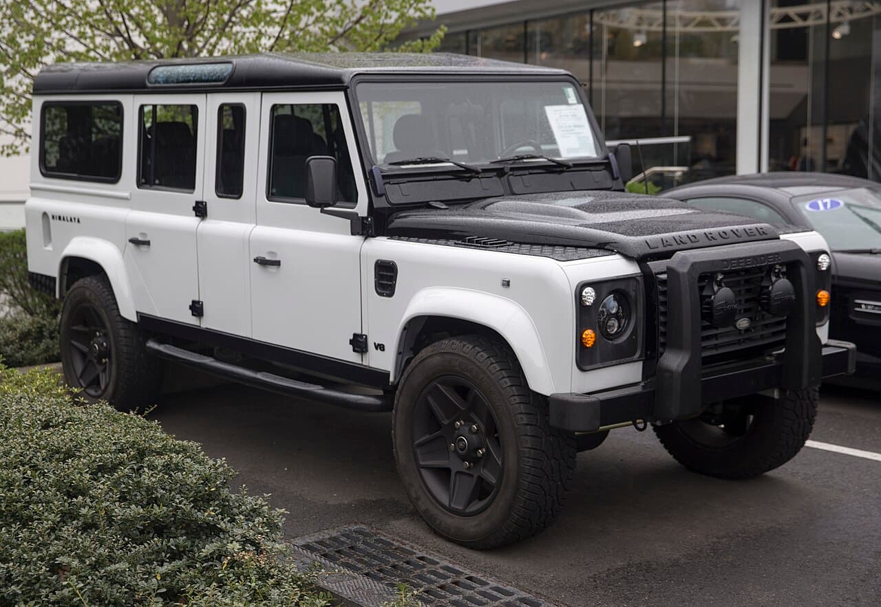 Land Rover Defender 130
