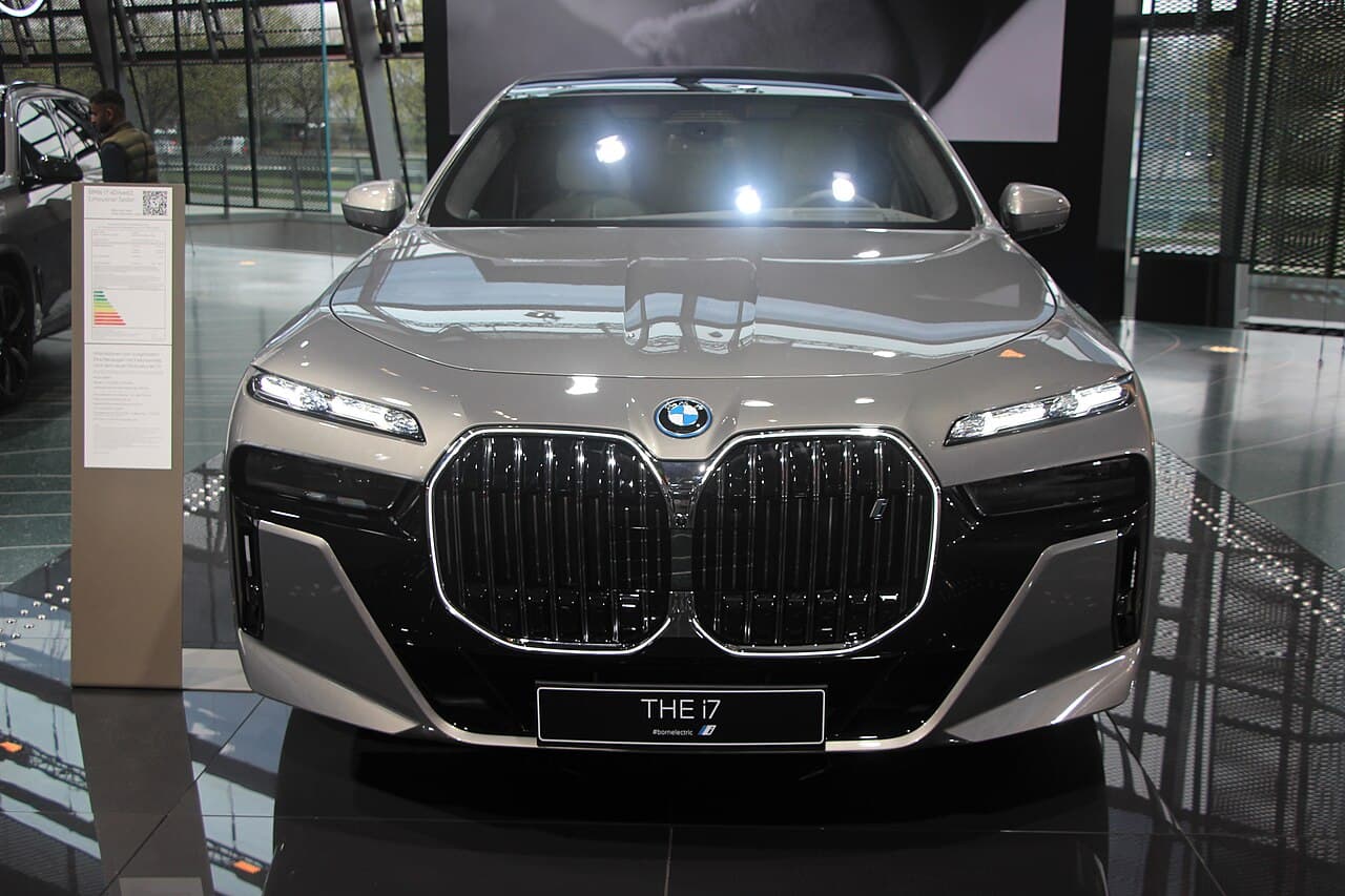 BMW i7, foto 1 de 3