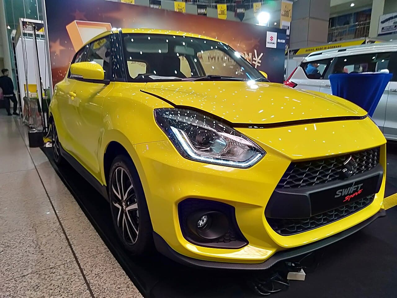 Suzuki NUEVO SWIFT